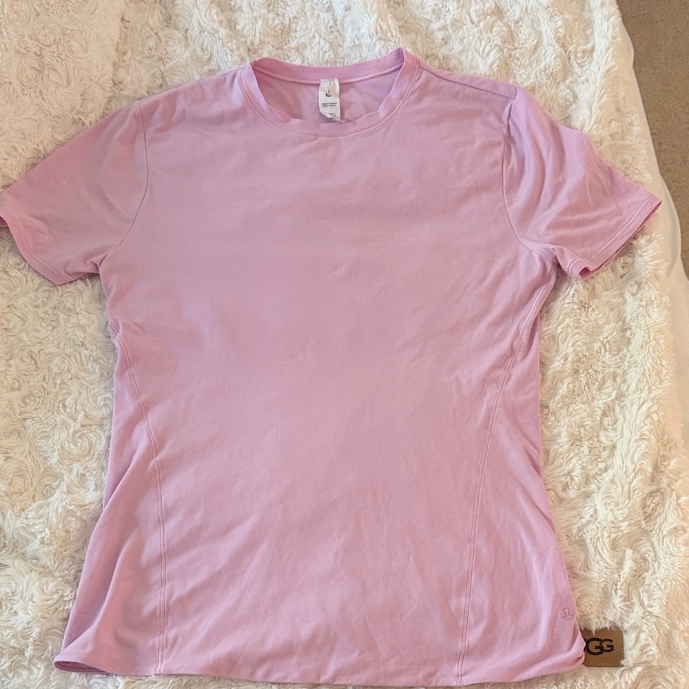 lululemon athletica Pink Short Sleeve Tee WOMEN LARGE